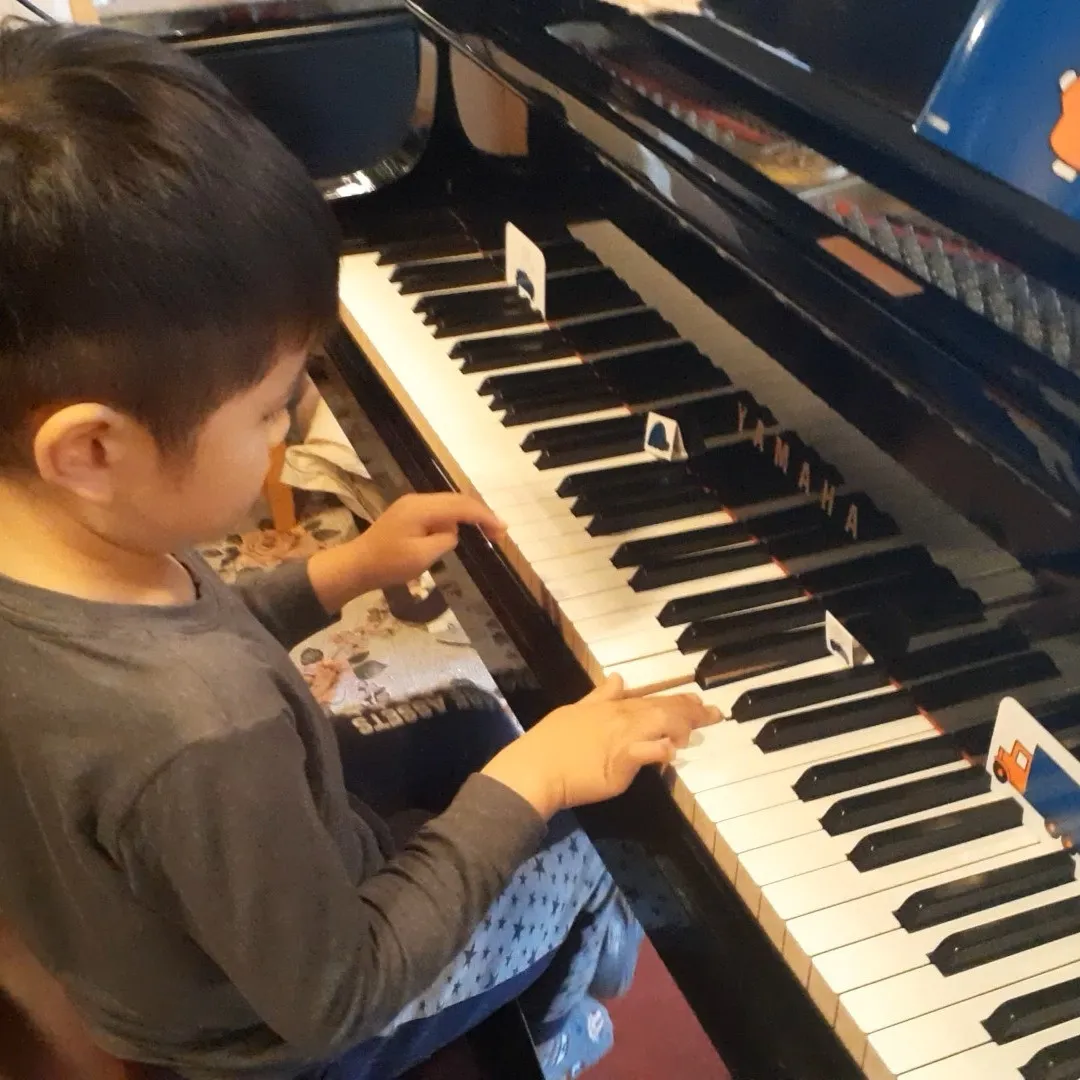 ピアノレッスン始めてひと月。